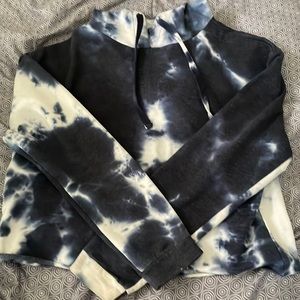Crop top tie dye hoodie